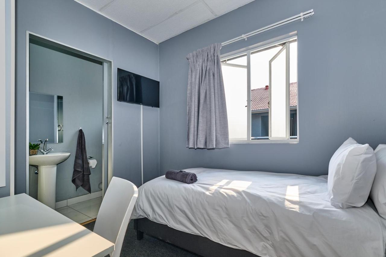 Inn & Out Sandton Johannesburg Ngoại thất bức ảnh