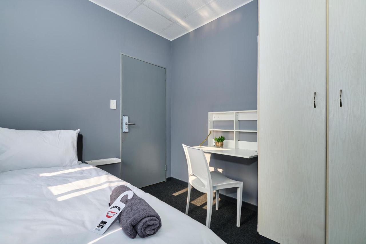 Inn & Out Sandton Johannesburg Ngoại thất bức ảnh