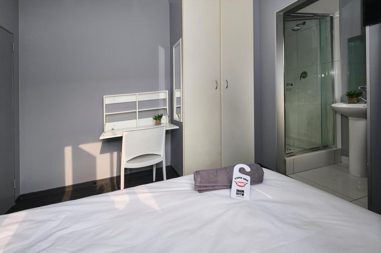 Inn & Out Sandton Johannesburg Ngoại thất bức ảnh