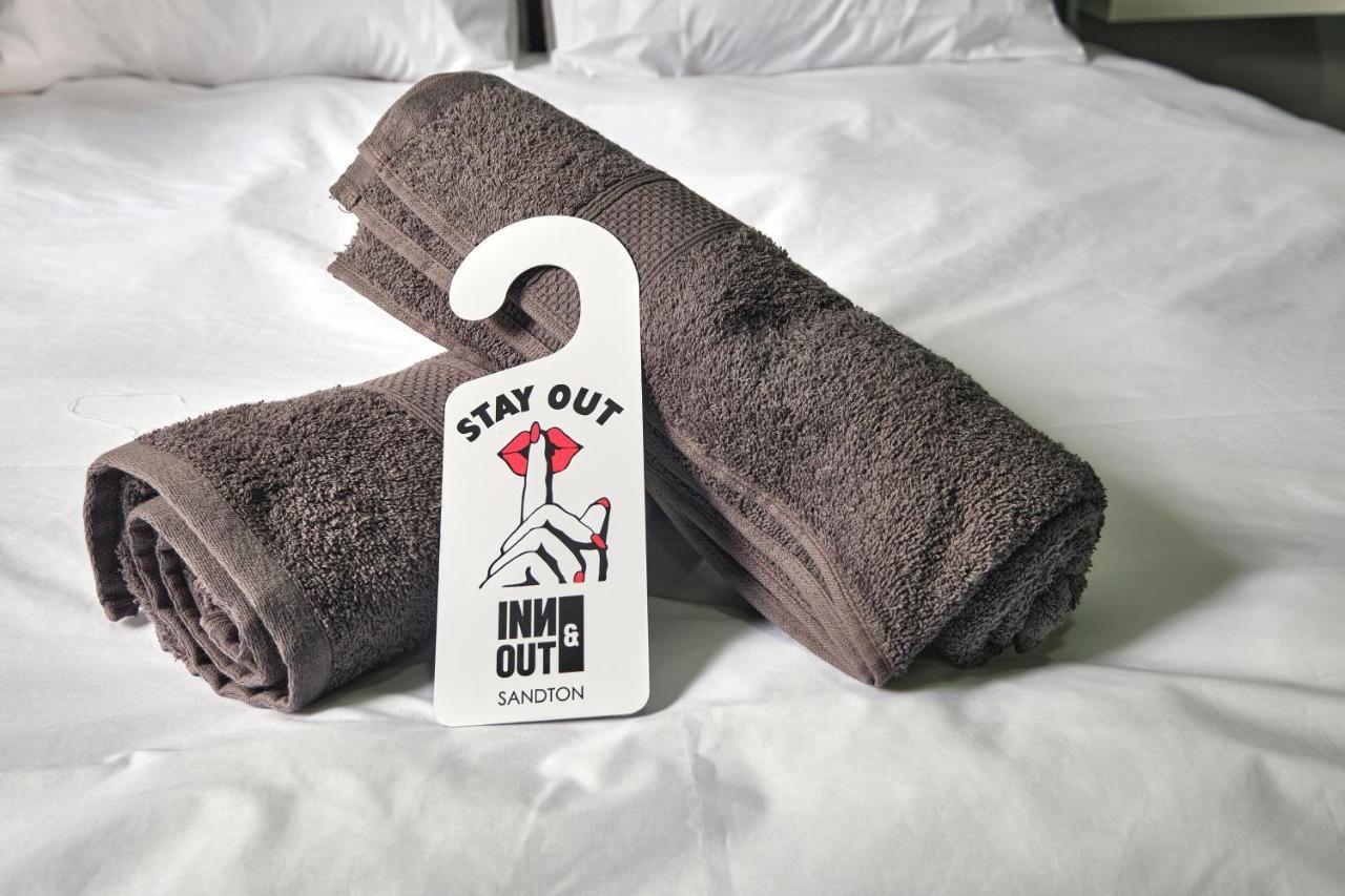 Inn & Out Sandton Johannesburg Ngoại thất bức ảnh