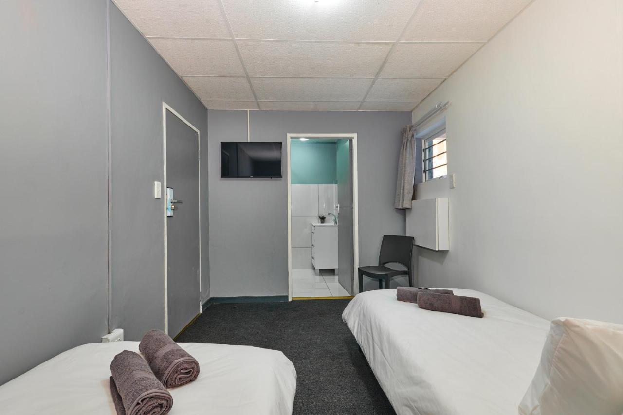 Inn & Out Sandton Johannesburg Ngoại thất bức ảnh