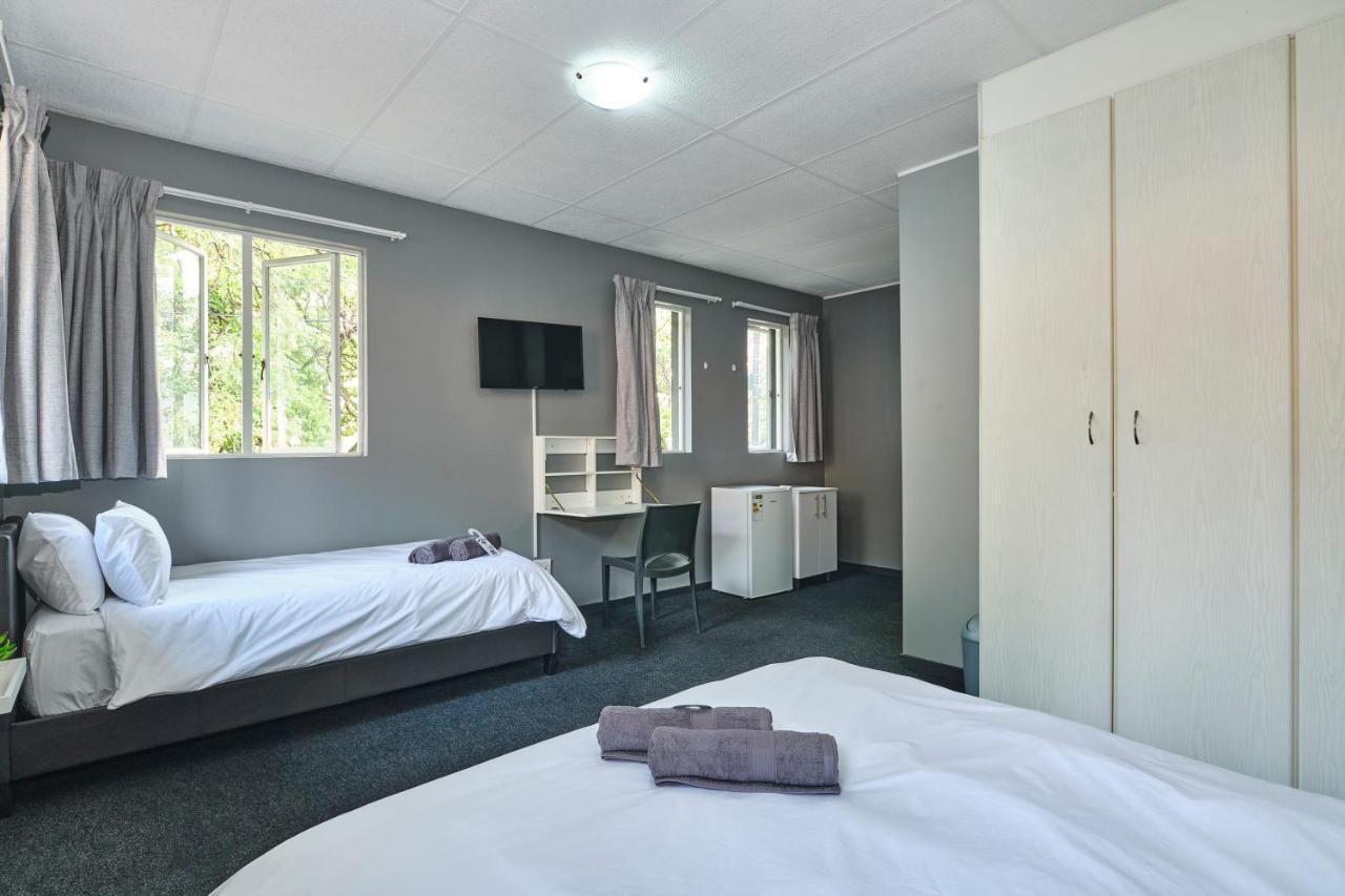 Inn & Out Sandton Johannesburg Ngoại thất bức ảnh