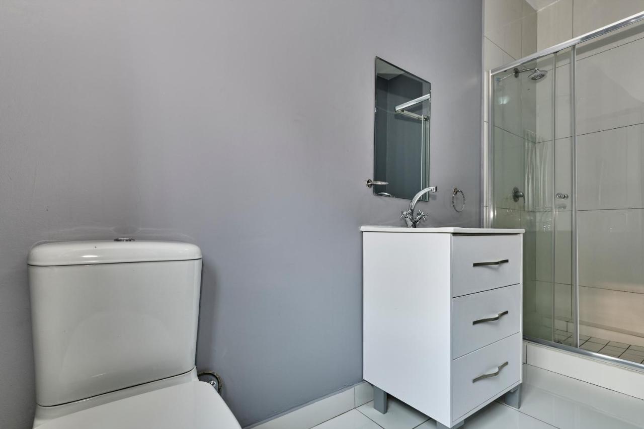 Inn & Out Sandton Johannesburg Ngoại thất bức ảnh